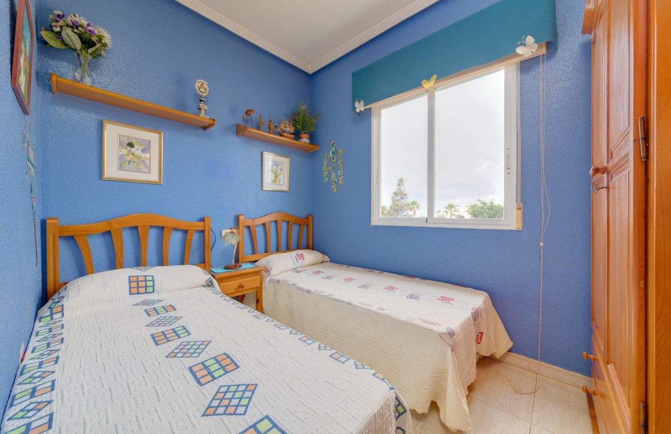 Resale - Bungalow Planta Alta - Torrevieja - Aguas nuevas 2