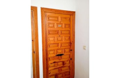 Resale - Apartamento - Torrevieja - Playa de los Naufragos