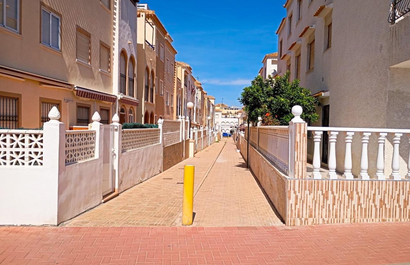 Reventa - Apartamento - Torrevieja - Playa de los Naufragos