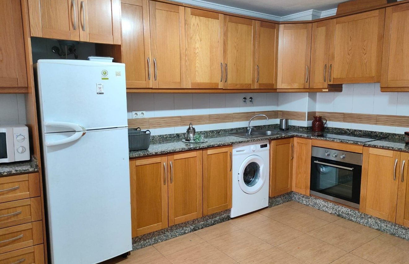 Resale - Apartamento - Torrevieja - Playa de los Locos