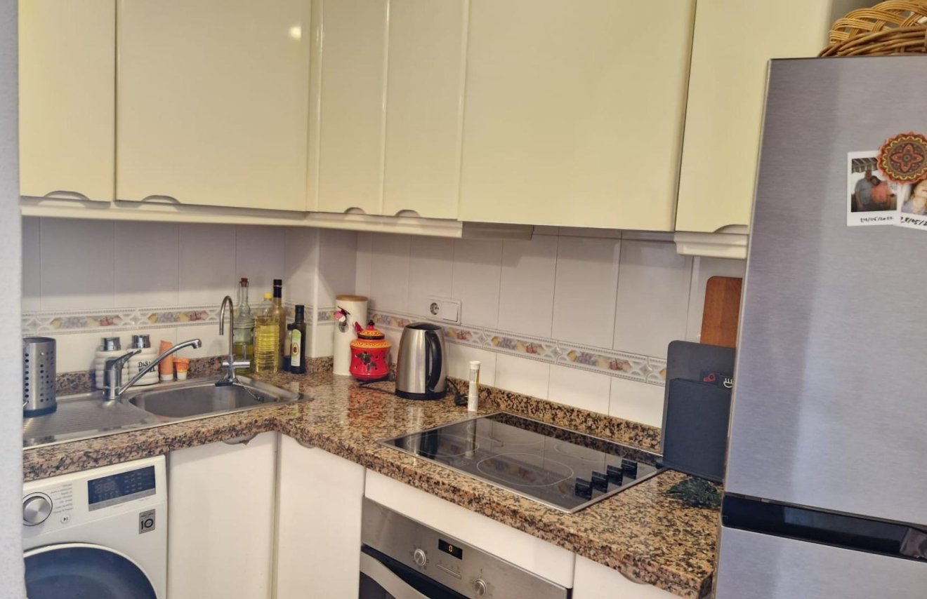 Resale - Apartamento - Torrevieja - Playa del Cura