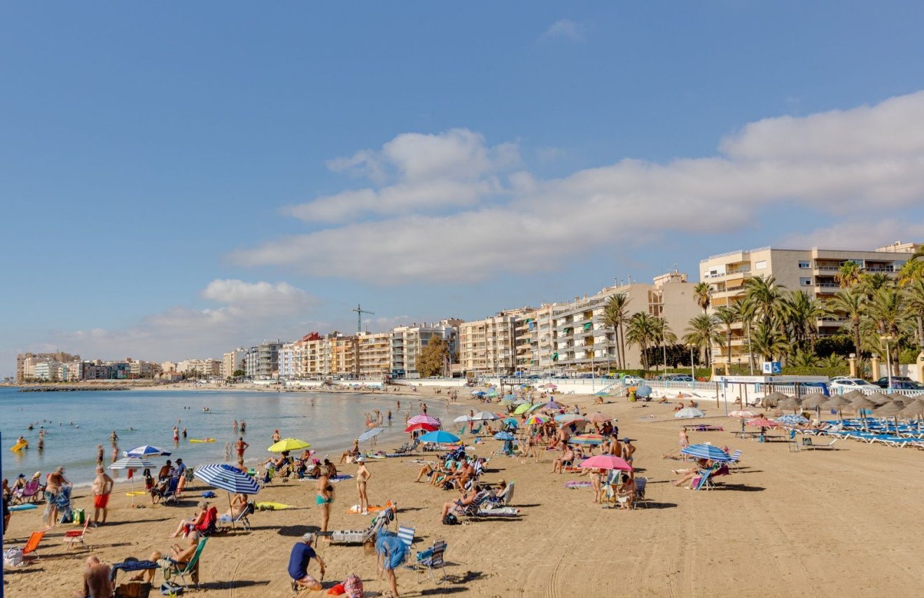 Resale - Apartamento - Torrevieja - Playa del Cura