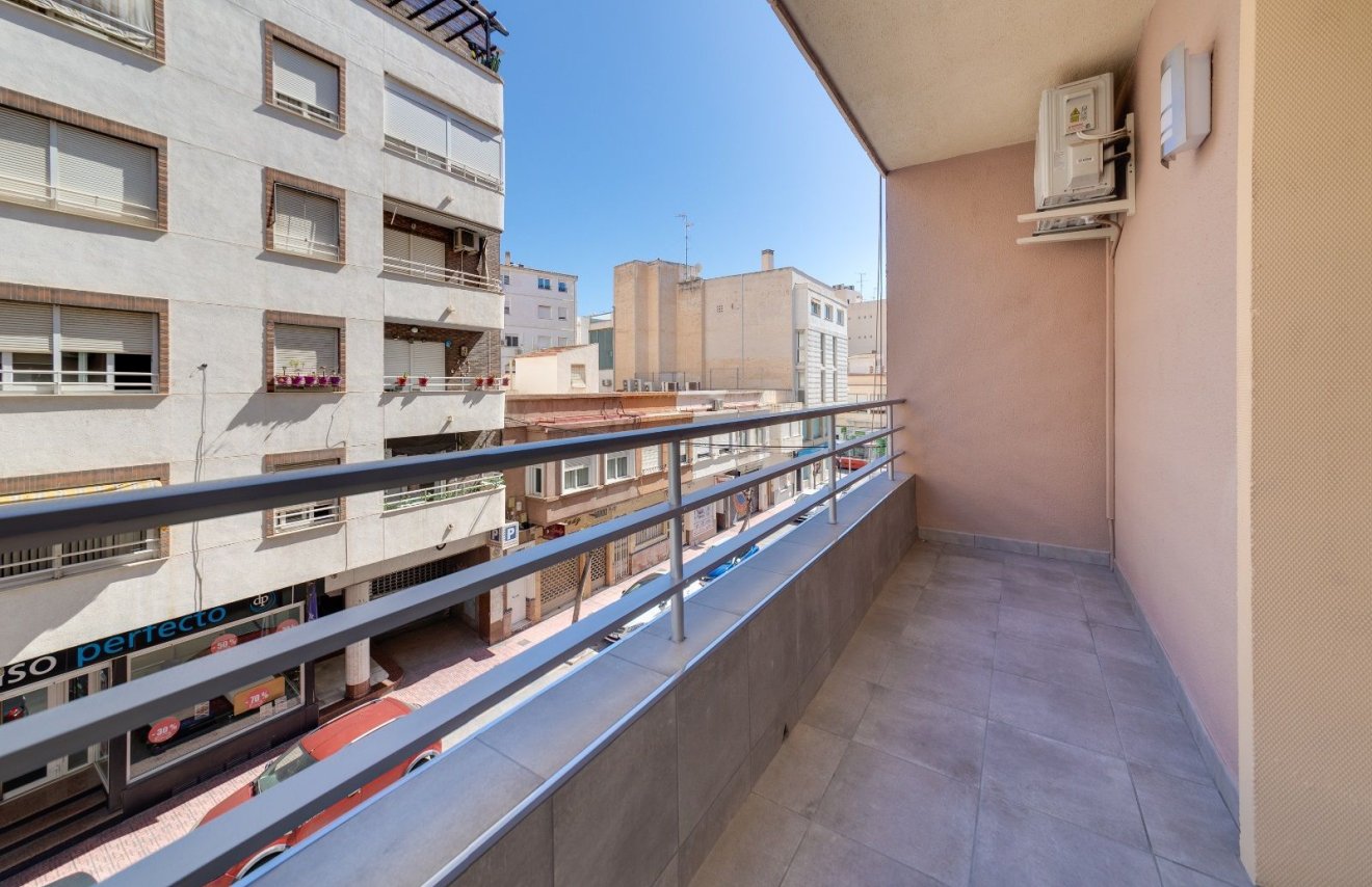 Revente - Apartamento - Torrevieja - Los balcones