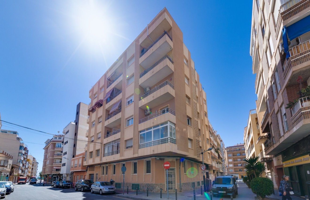 Resale - Apartamento - Torrevieja - Los balcones