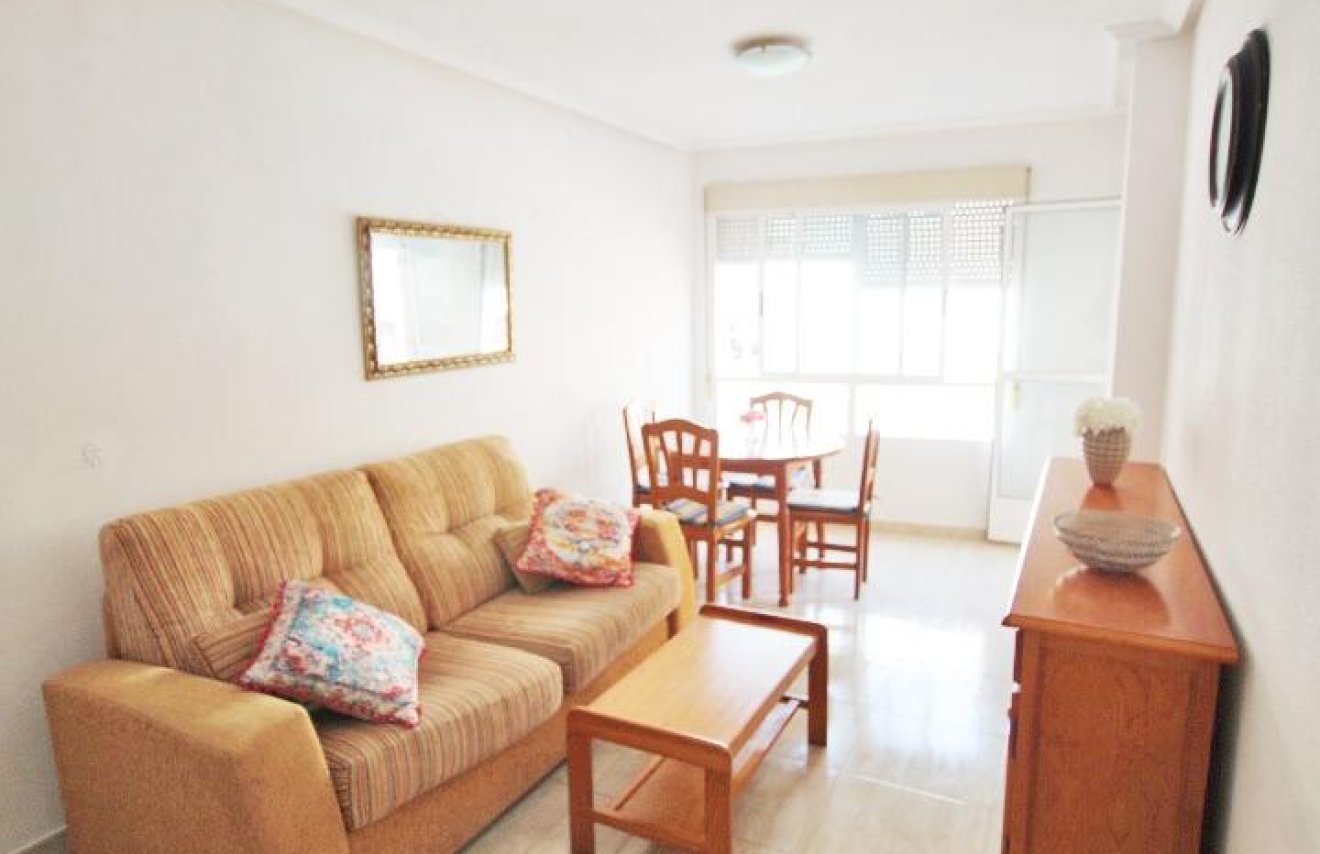 Resale - Apartamento - Guardamar del Segura - Calle cartagena