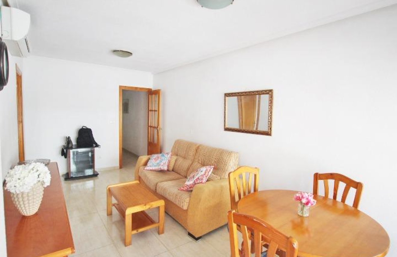 Resale - Apartamento - Guardamar del Segura - Calle cartagena