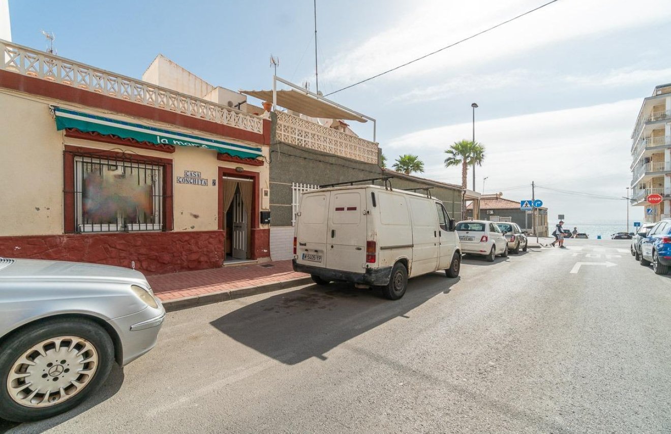 Revente - Planta baja - Torrevieja - Playa de los Naufragos