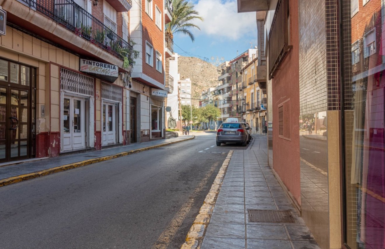 Revente - Local comercial - Orihuela - Zona Centro