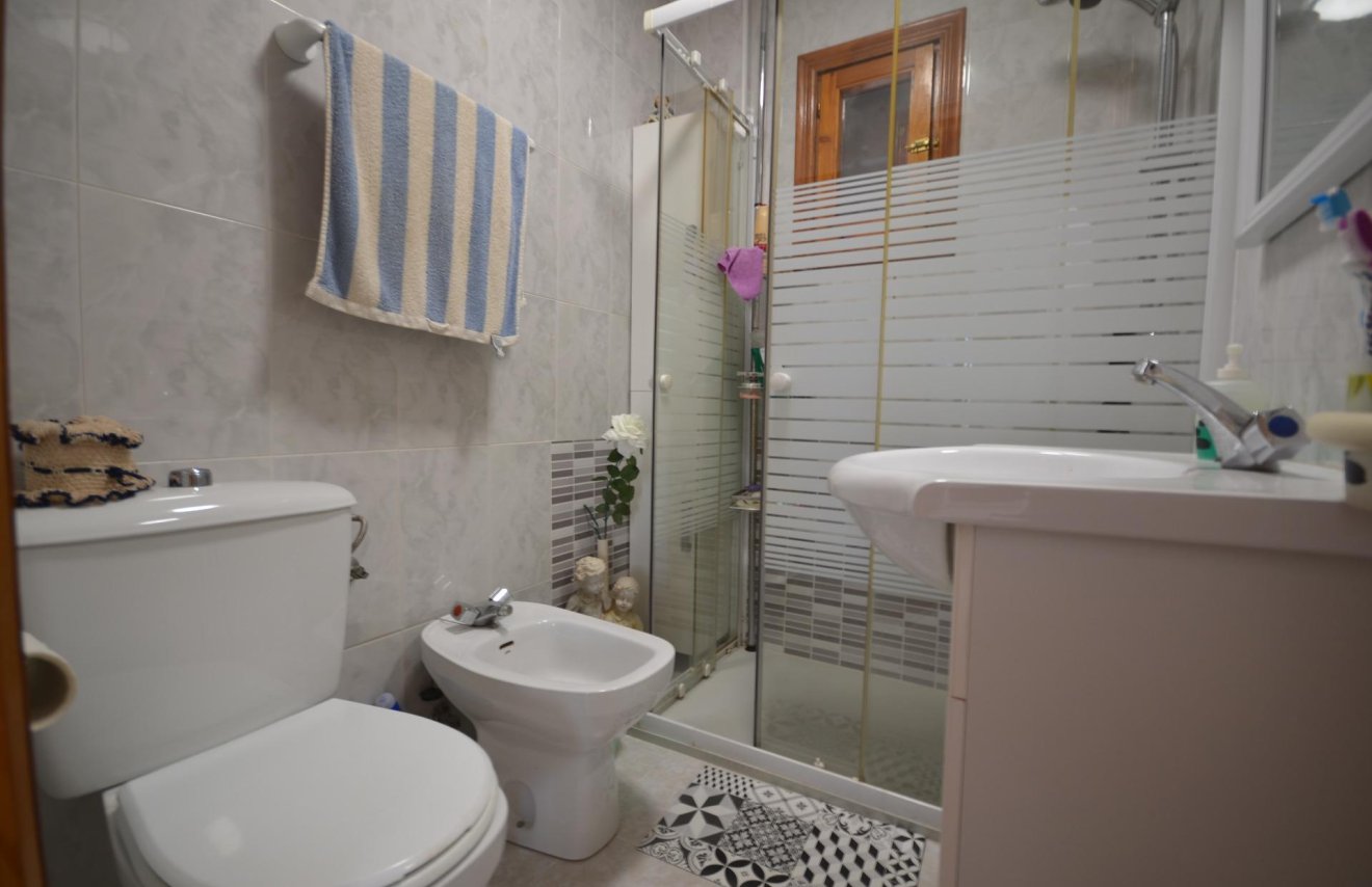 Resale - Bungalow Planta Baja - Torrevieja - Torreblanca