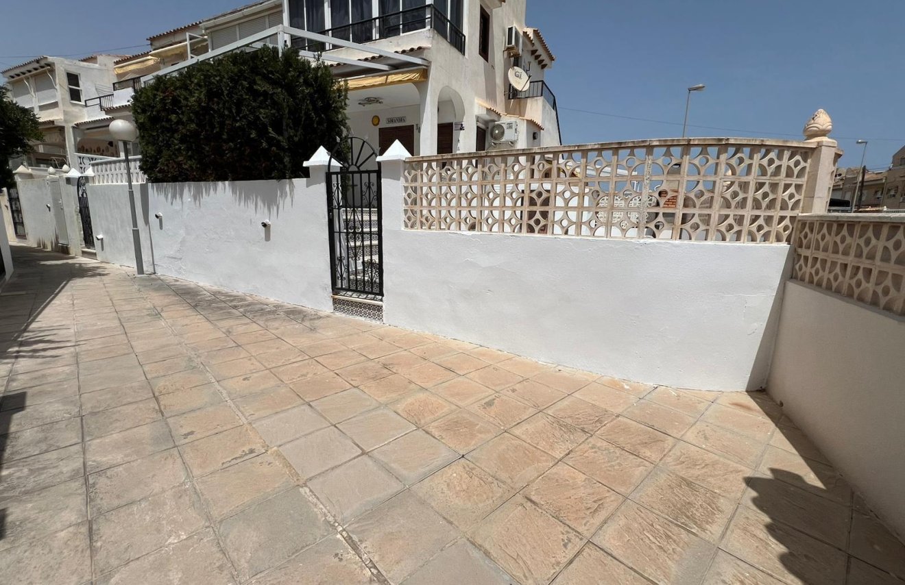 Resale - Bungalow Planta Baja - Torrevieja - Torreblanca