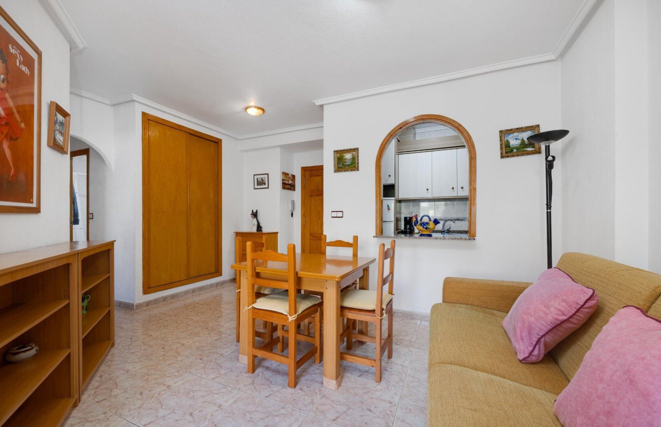 Resale - Apartamento - Torrevieja - Habaneras