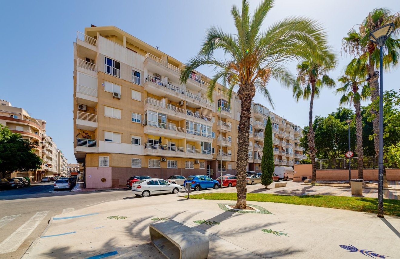 Resale - Apartamento - Torrevieja - Habaneras