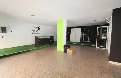 Resale - Local comercial - Torrevieja - Playa del Cura