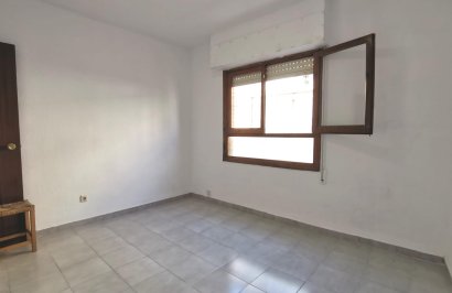 Resale - Apartamento - Torrevieja - Estacion de autobuses