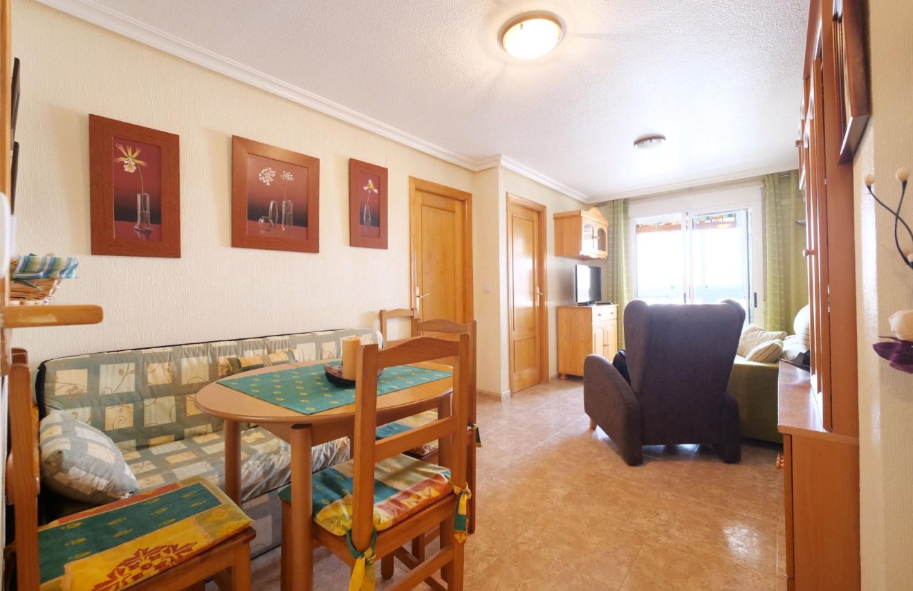 Resale - Apartamento - Torrevieja - Playa de los Locos