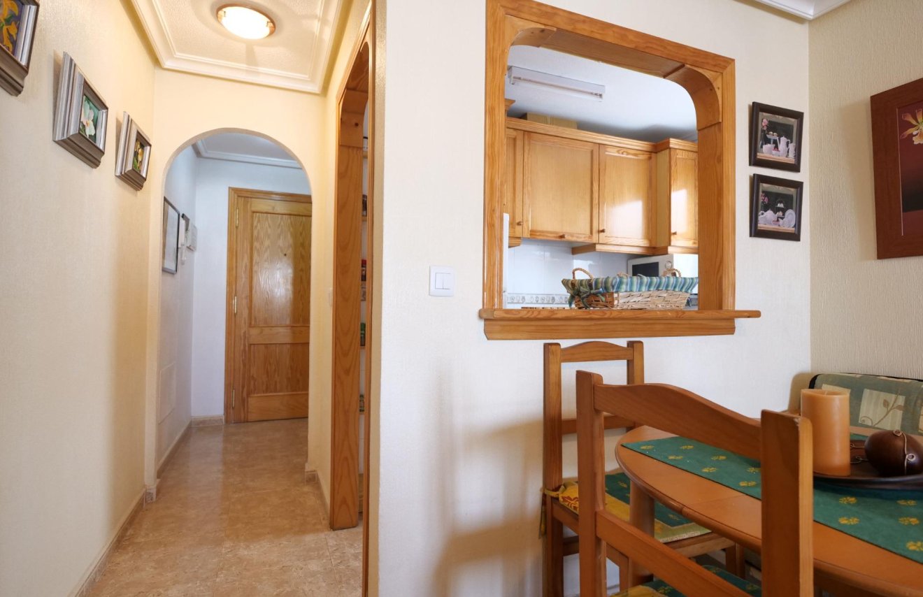 Resale - Apartamento - Torrevieja - Playa de los Locos