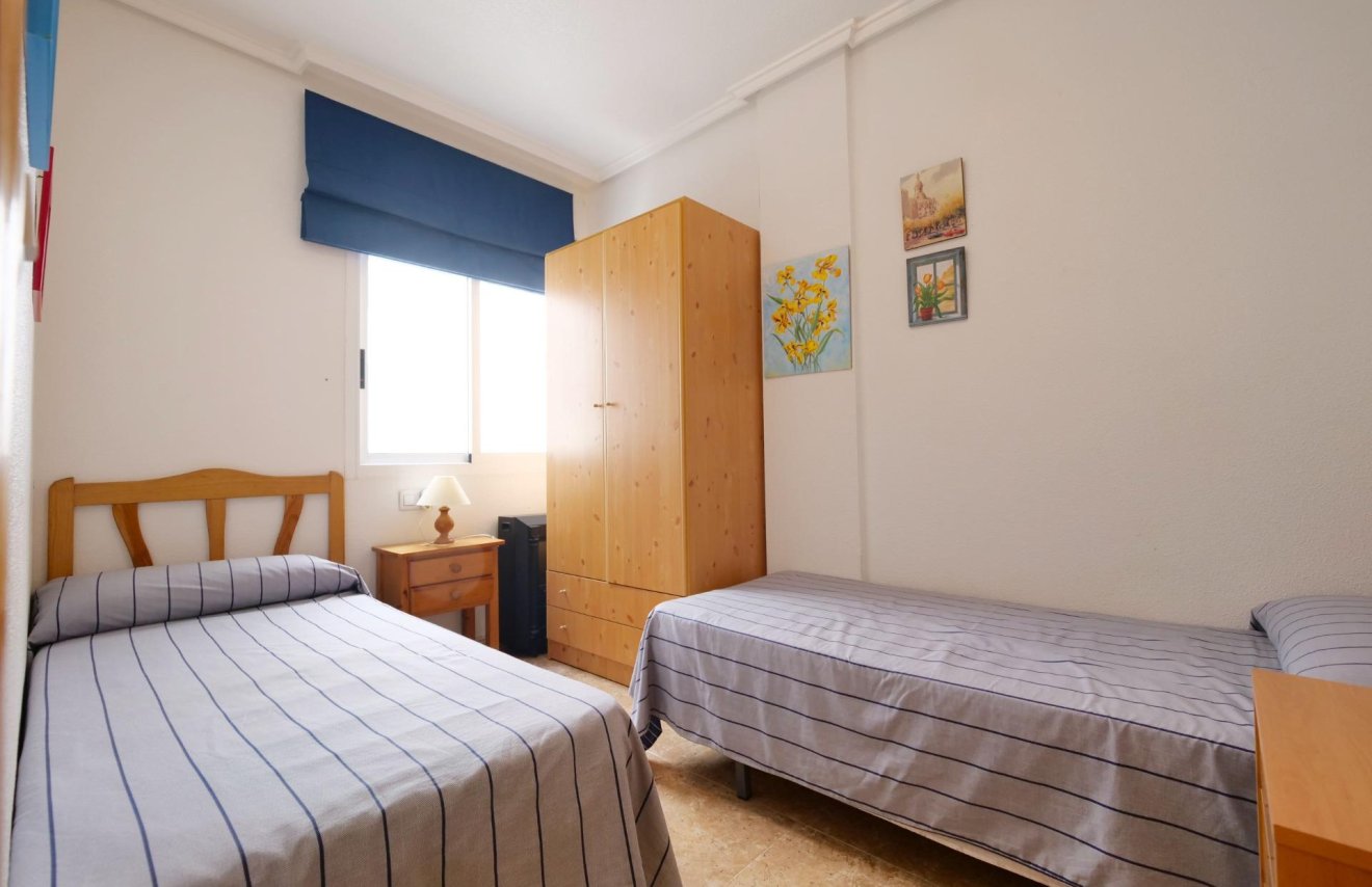 Resale - Apartamento - Torrevieja - Playa de los Locos