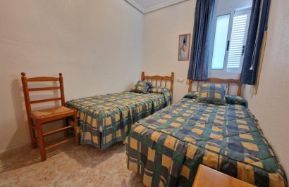 Resale - Apartamento - Torrevieja - Calas blanca