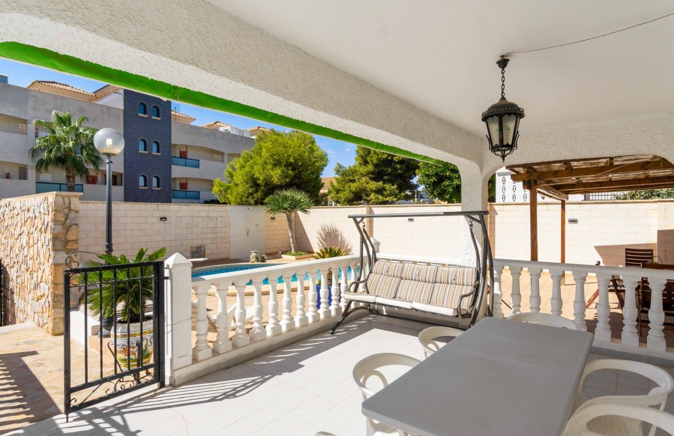 Reventa - Chalet - Orihuela Costa - La Zenia