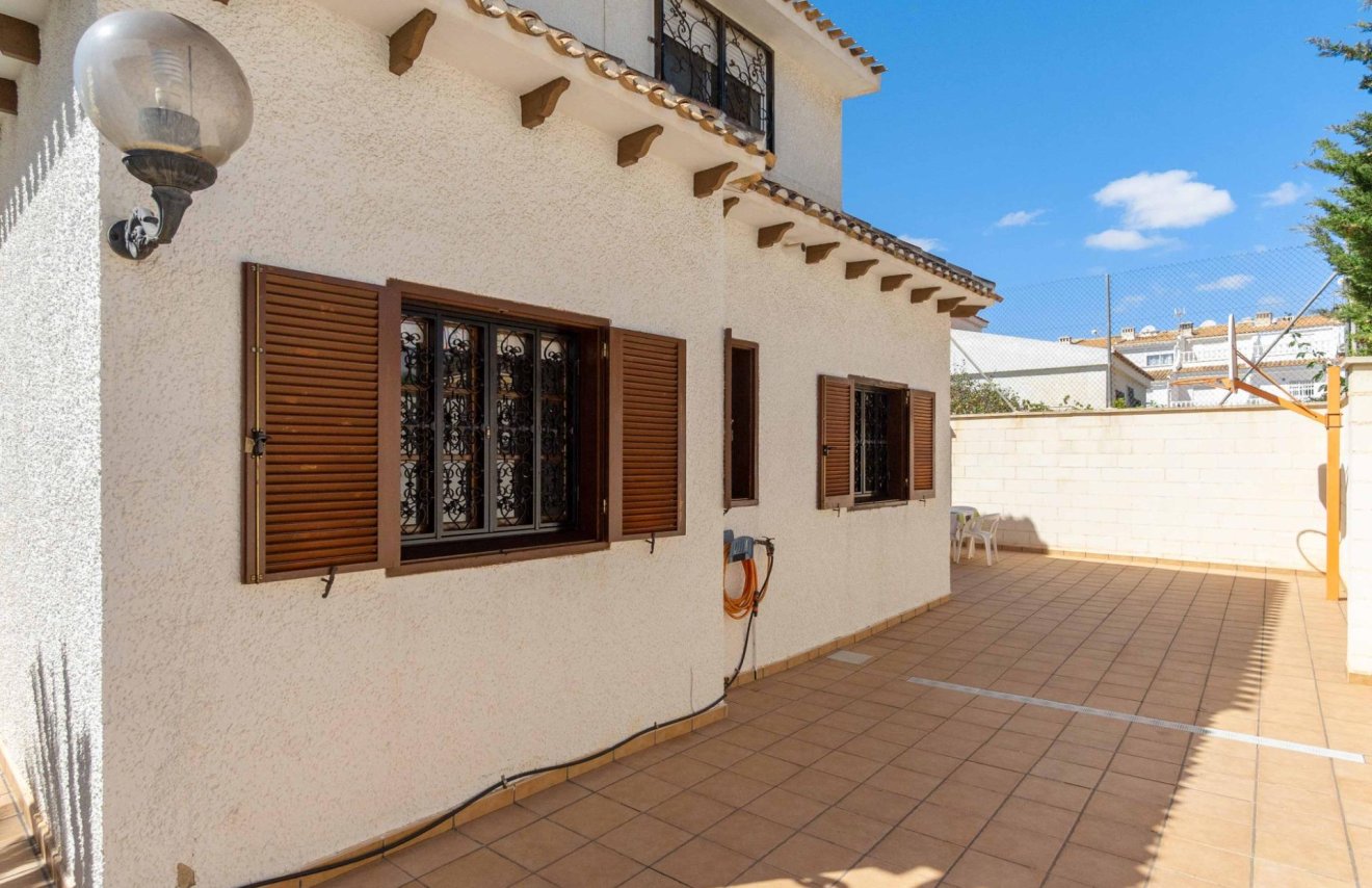 Revente - Chalet - Orihuela Costa - La Zenia