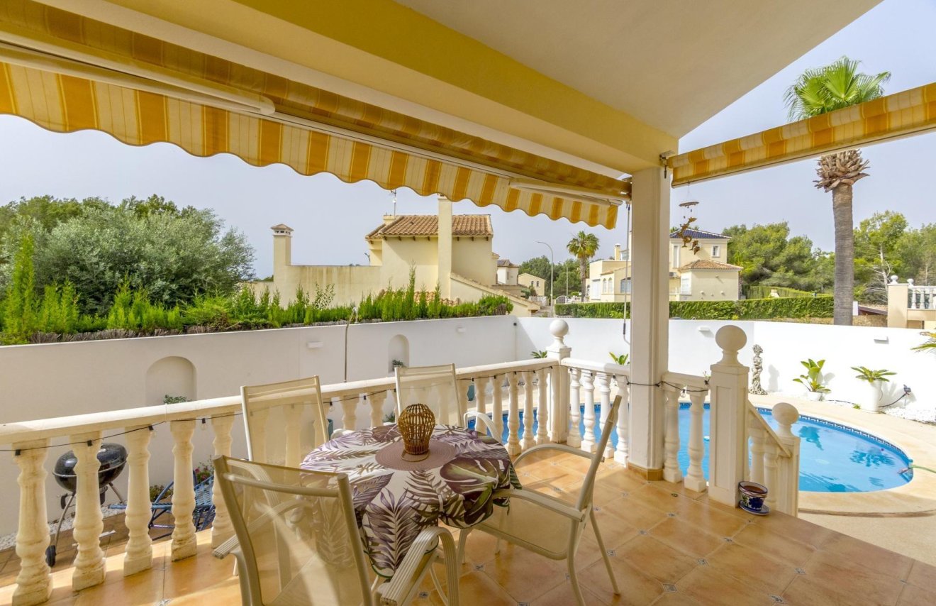 Resale - Villa - Orihuela Costa - Los Dolses