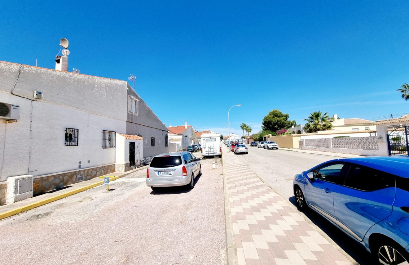 Resale - Bungalow - Torrevieja - San luis