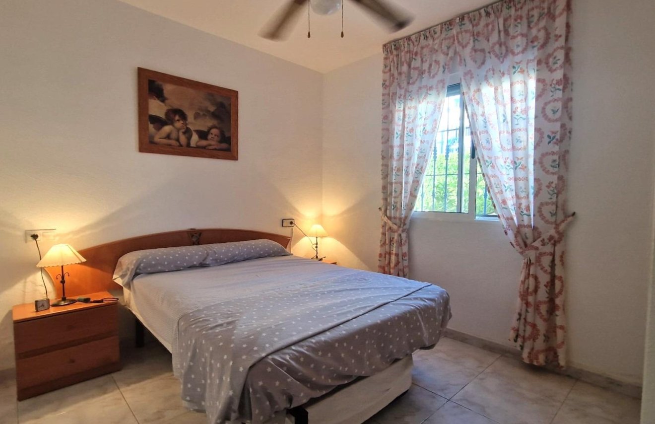 Resale - Bungalow Planta Baja - Torrevieja - El limonar