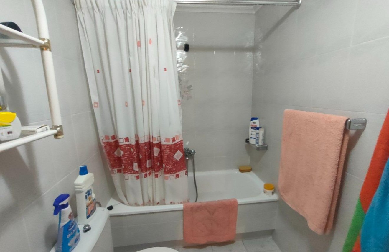 Resale - Apartamento - Torrevieja - Playa del Cura