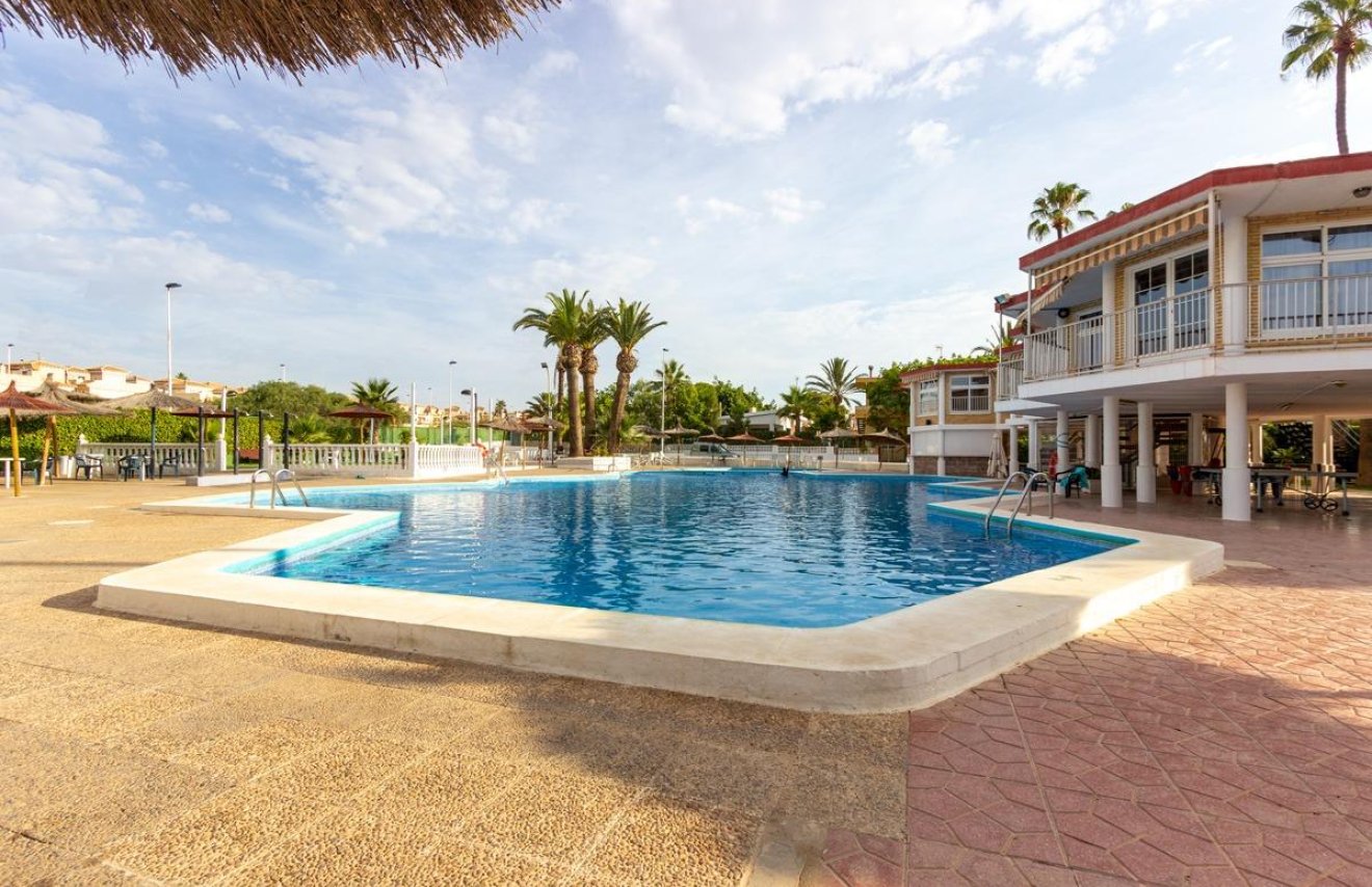 Resale - Chalet - Torrevieja - Cabo cervera