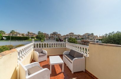 Resale - Villa - Orihuela Costa - La Zenia