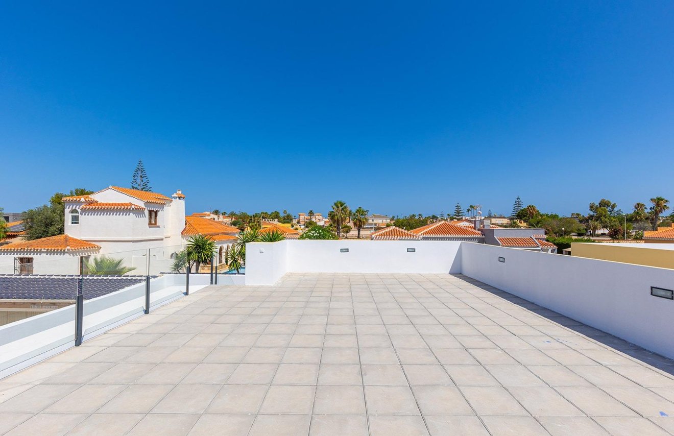 Obra nueva - Villa de Lujo - Torrevieja - Torreta florida