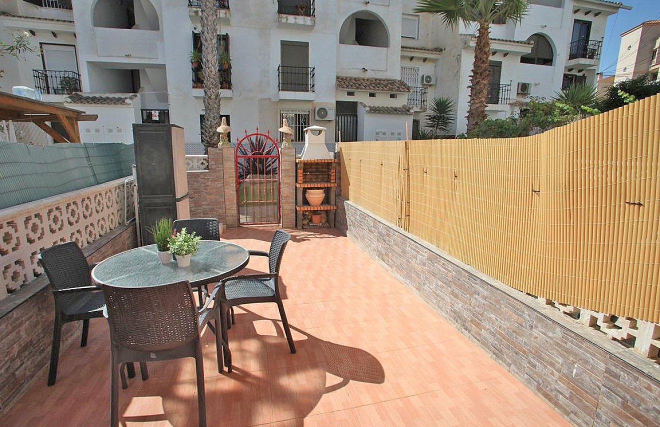 Resale - Apartamento - Torrevieja - Calas blanca