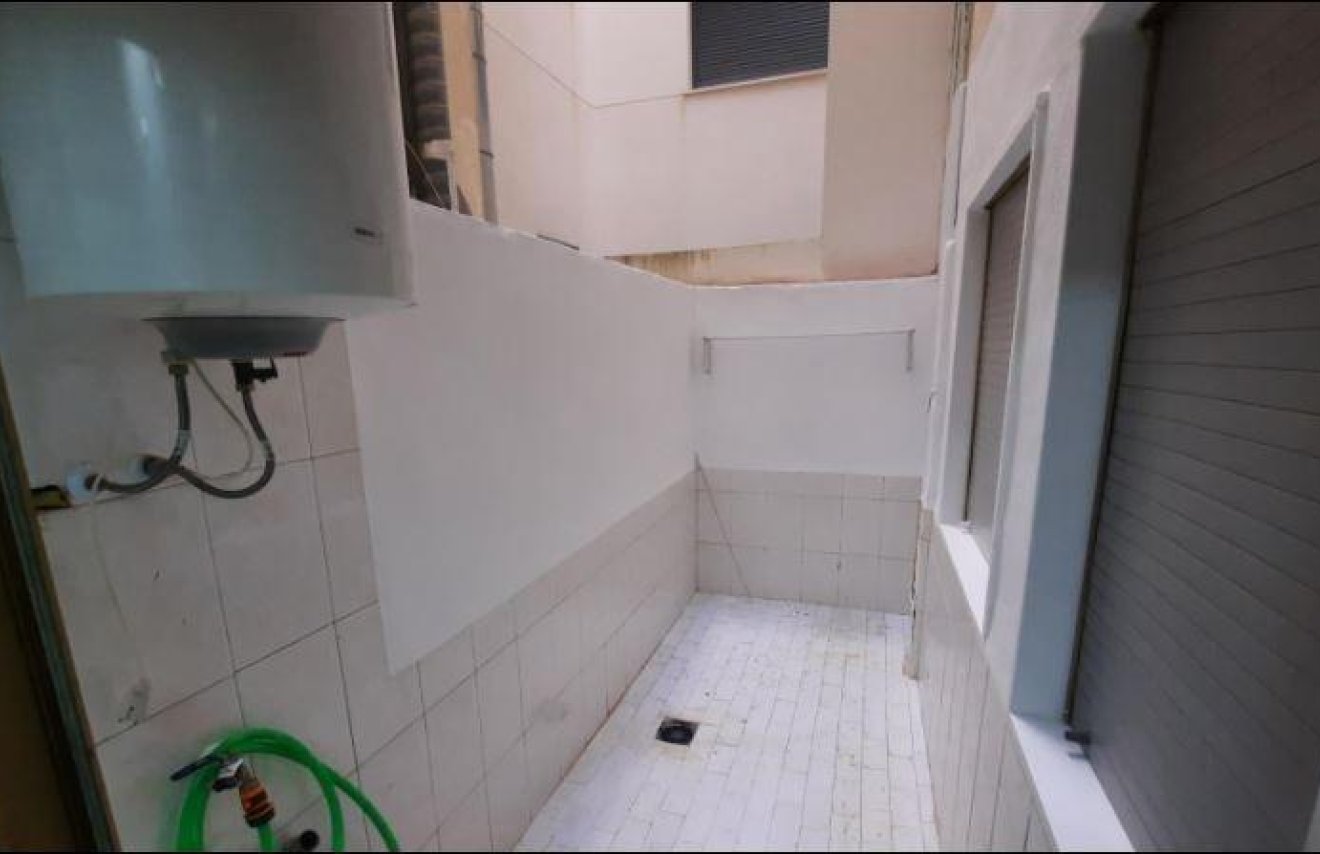 Resale - Apartamento - Torrevieja - La Mata