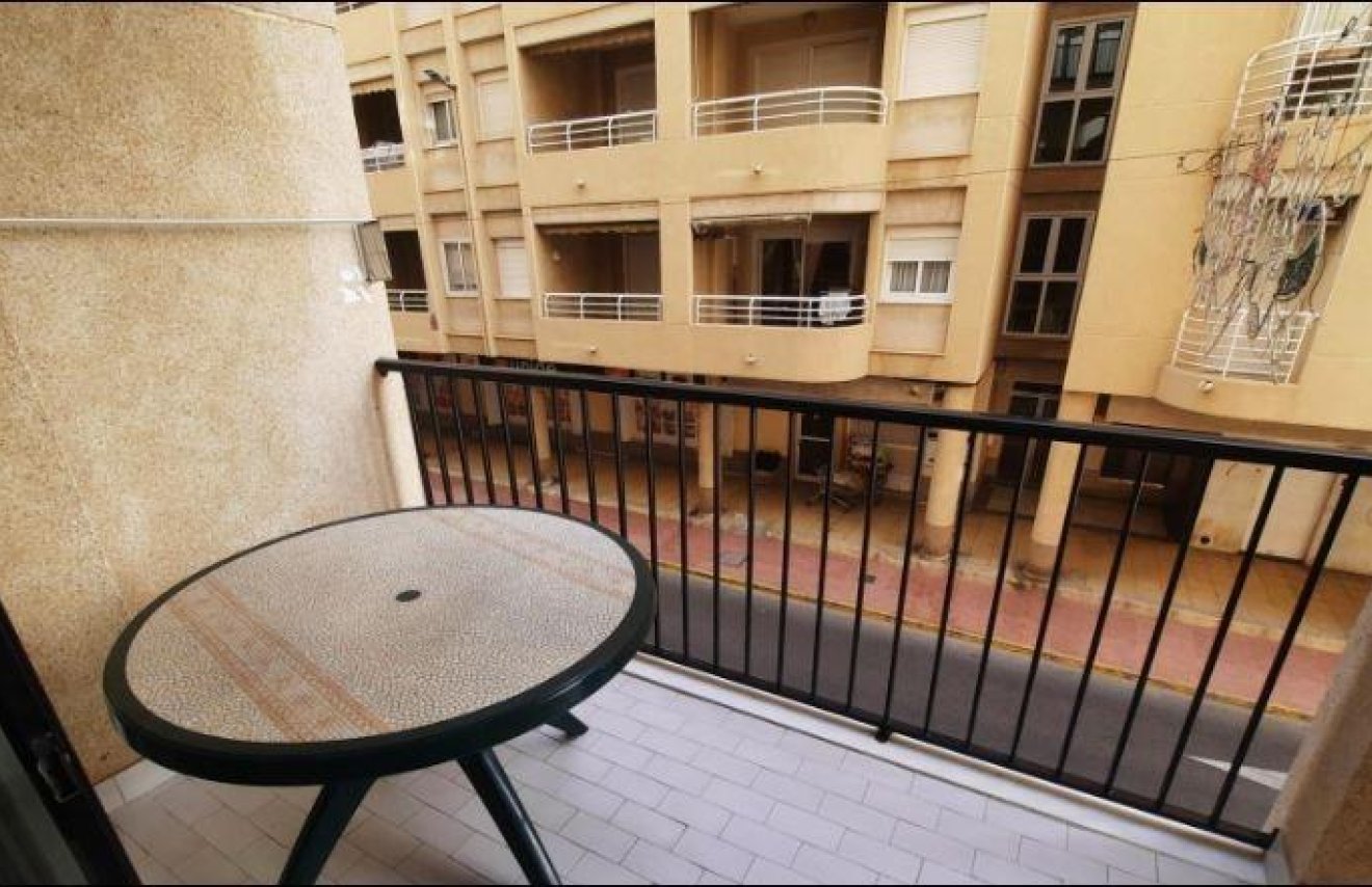 Resale - Apartamento - Torrevieja - La Mata