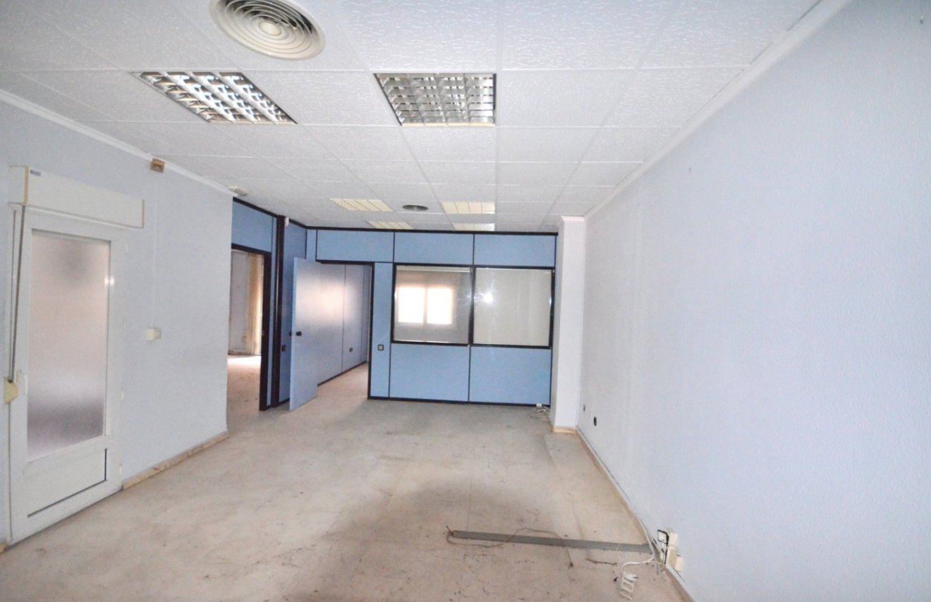 Reventa - Local comercial - Torrevieja - Centro