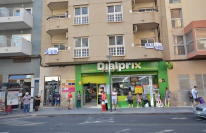 Resale - Local comercial - Torrevieja - Centro