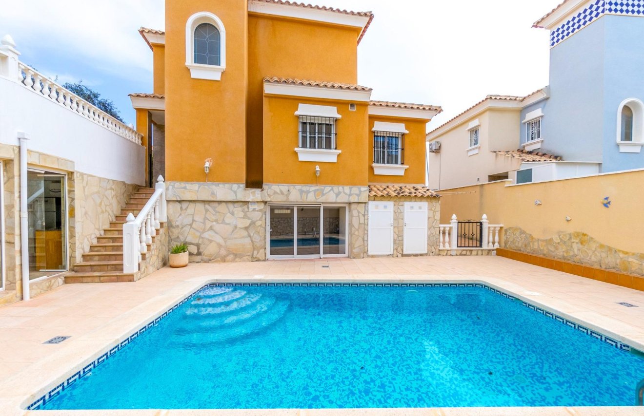 Resale - Chalet - Orihuela Costa - Las Filipinas