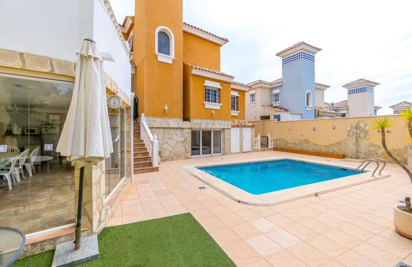 Resale - Chalet - Orihuela Costa - Las Filipinas