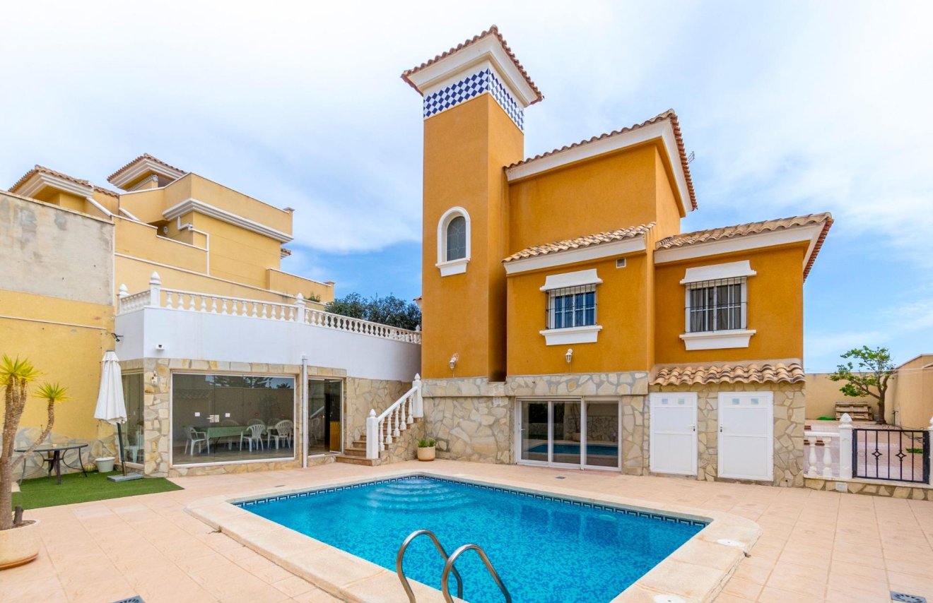 Resale - Chalet - Orihuela Costa - Las Filipinas