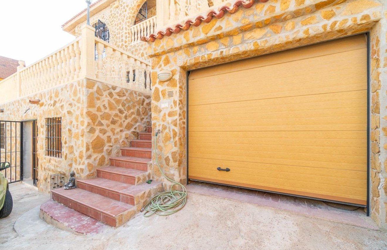 Resale - Chalet - Orihuela Costa - Los Balcones