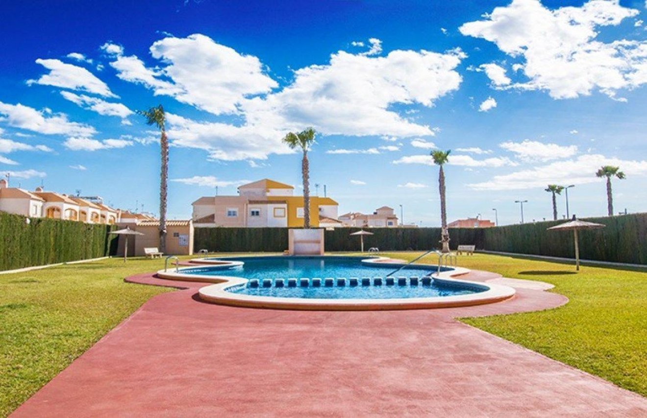 Resale - Bungalow Planta Baja - Torrevieja - Torretas