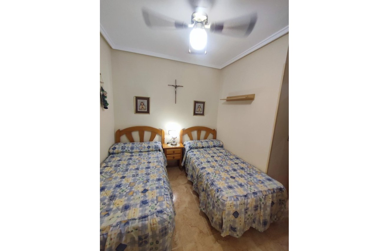 Resale - Bungalow Planta Baja - Torrevieja - Torretas