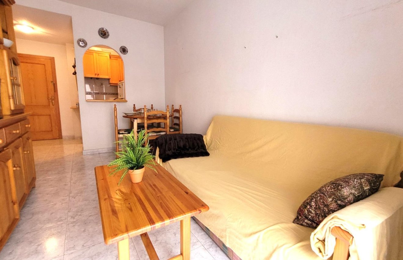 Resale - Apartamento - Torrevieja - Habaneras