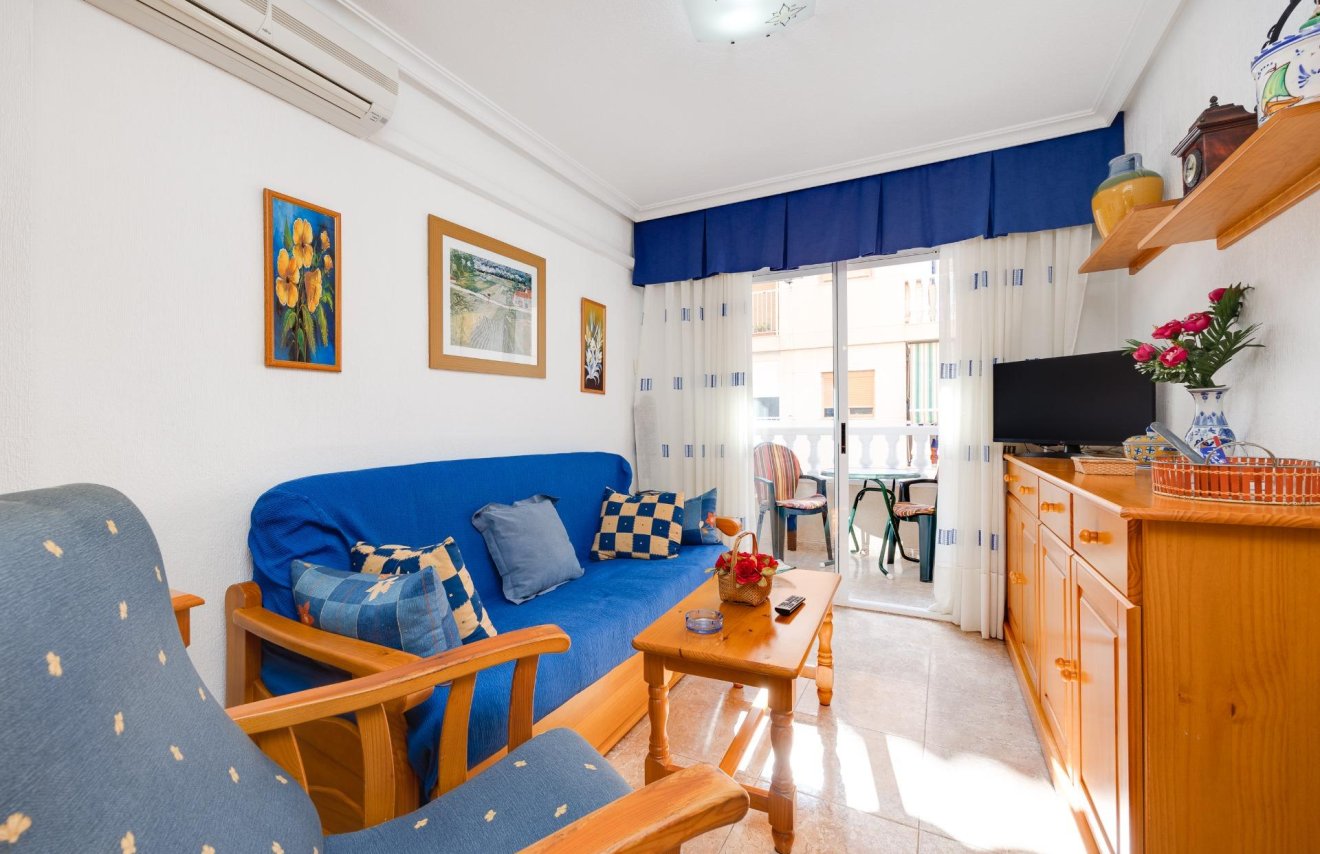 Resale - Apartamento - Torrevieja - Playa de los Locos