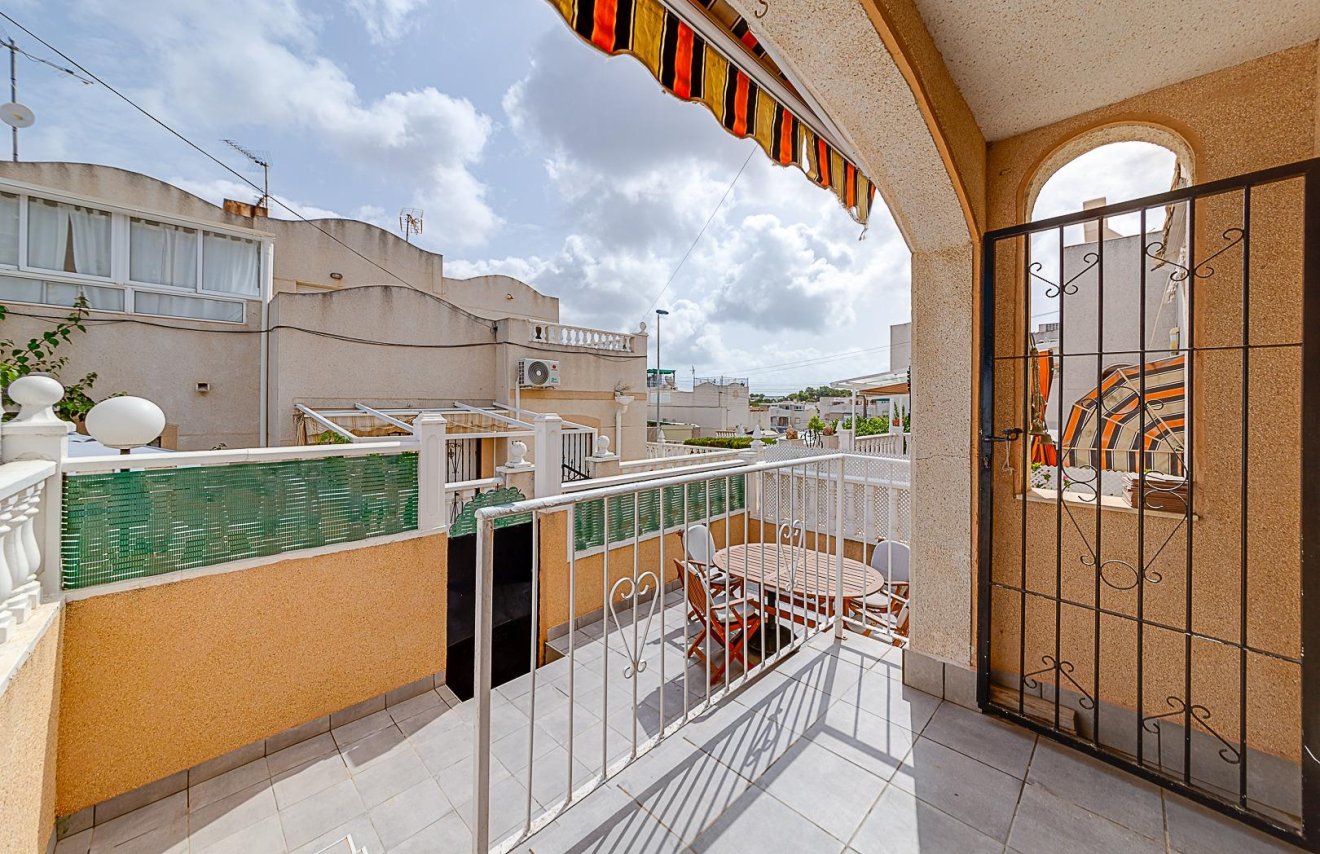 Resale - Townhouse - Torrevieja - Los balcones