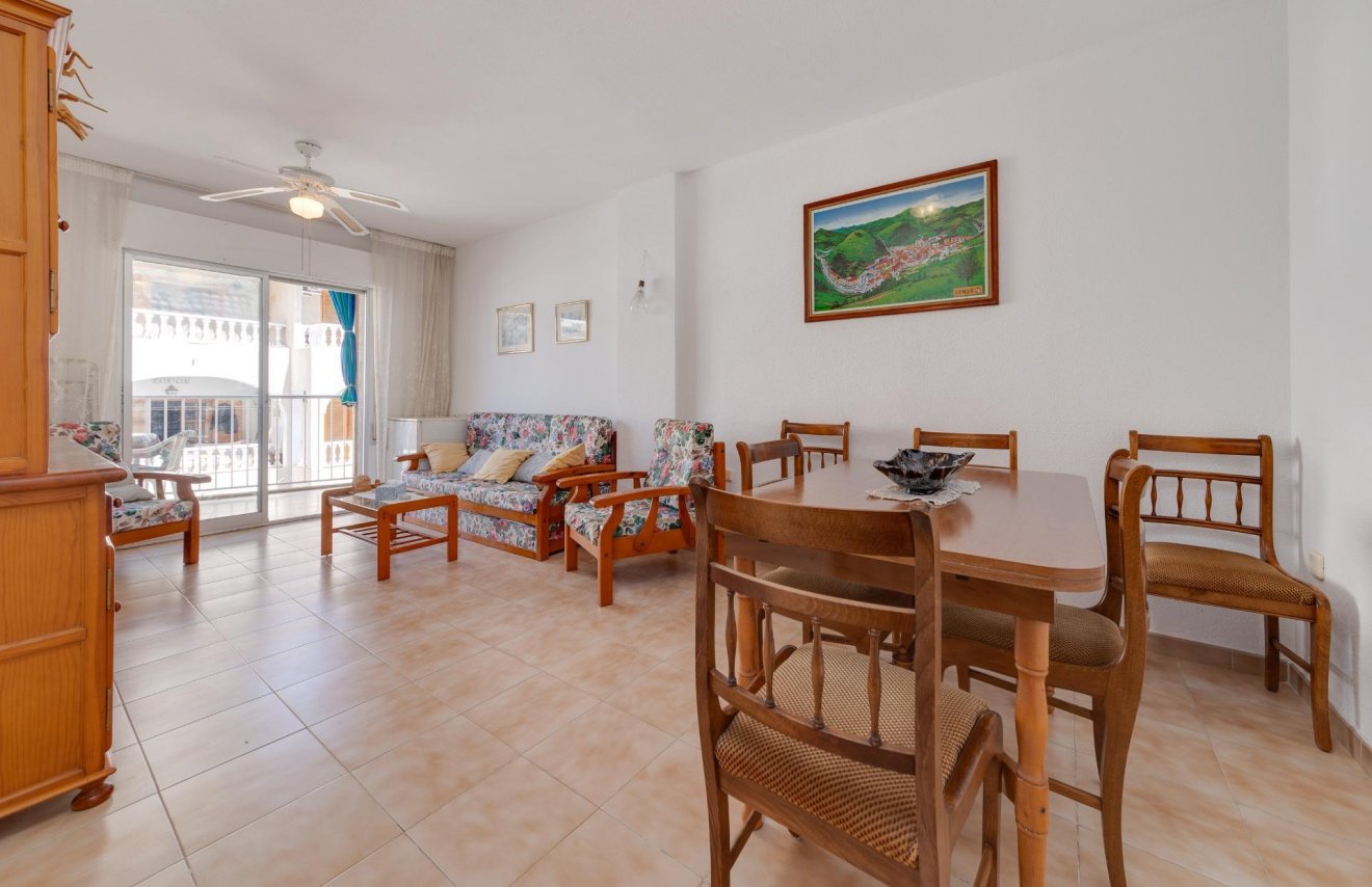 Resale - Apartamento - Torrevieja - Playa de los Locos