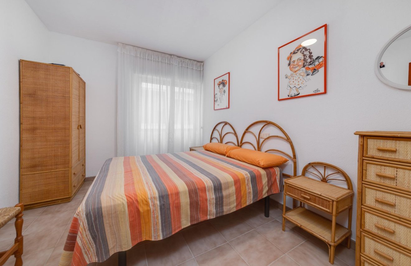 Resale - Apartamento - Torrevieja - Playa de los Locos