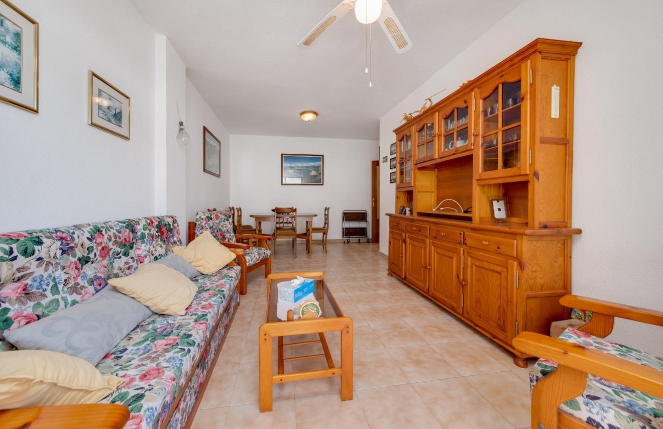 Resale - Apartamento - Torrevieja - Playa de los Locos