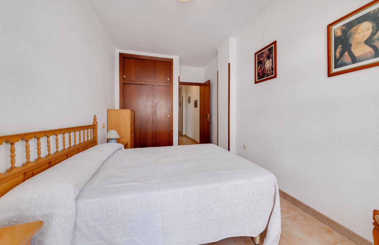 Resale - Apartamento - Torrevieja - Playa de los Locos