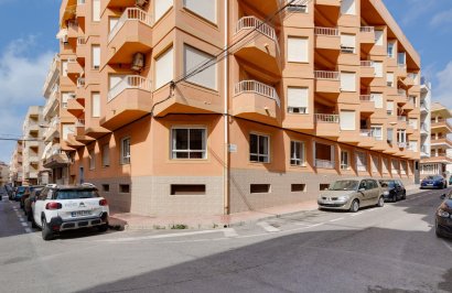 Resale - Apartamento - Torrevieja - Playa de los Locos